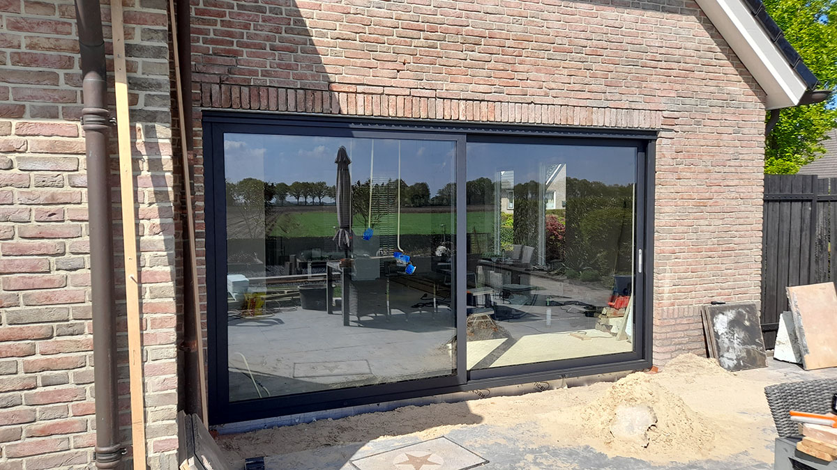 ingz-bouw-schuifpui-aluminium-drenthe-buiten